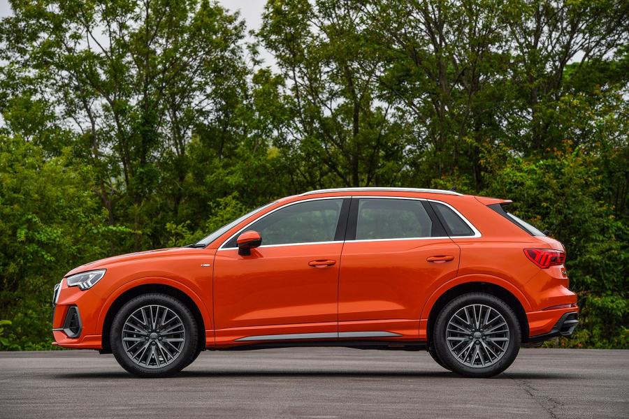  Audi Q3 35 TDI Quattro S-Line 2020 года  (JP) (фото 8 из 9)